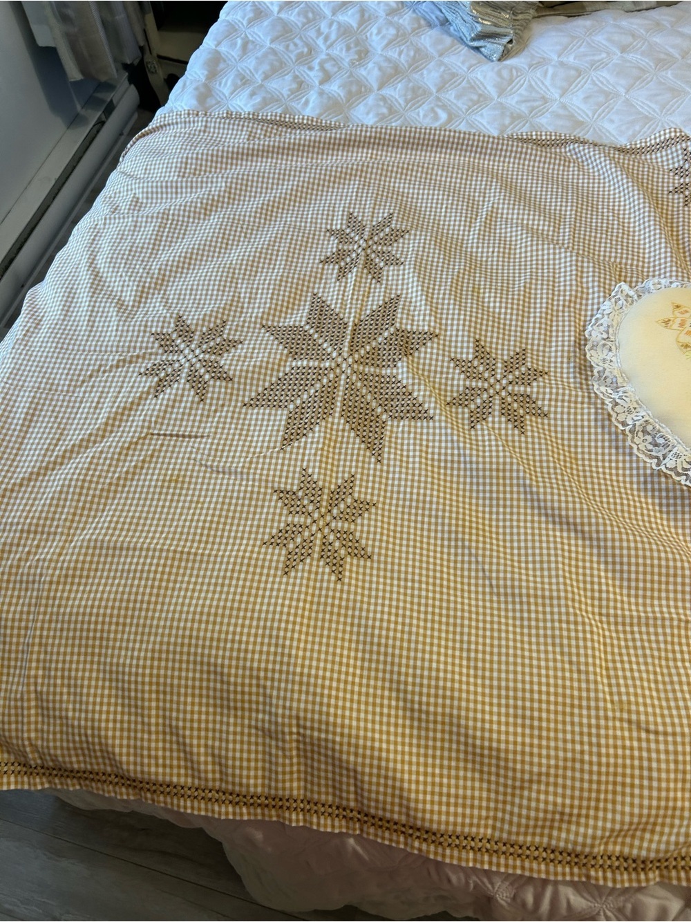 4/$100 Gingham flower Tablecloth linen - Yellow and White